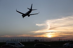Подробнее о статье Летевший в Сочи самолет приготовился к экстренной посадке в Москве