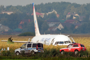 Подробнее о статье Появились новые подробности аварийной посадки российского самолета в поле